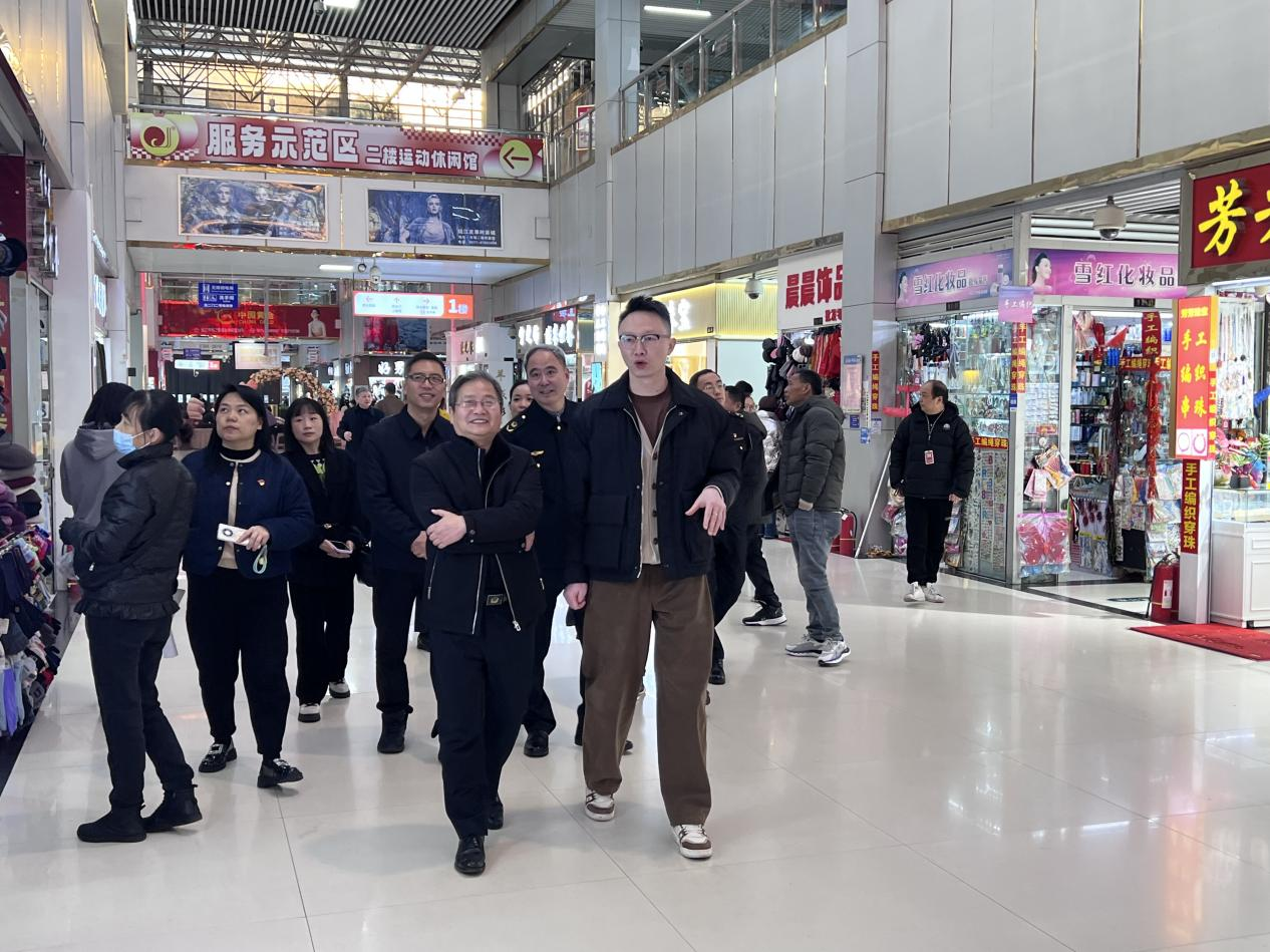 市檢查組對錢江市場黨建示范點創(chuàng)建進(jìn)行驗收