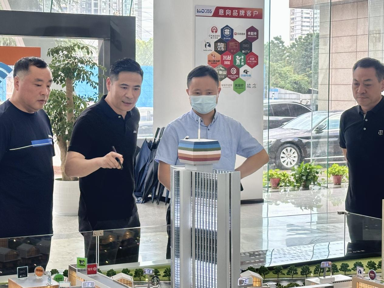 包河區(qū)區(qū)委常委、副區(qū)長韓光輝一行蒞臨安徽老廣電355項(xiàng)目調(diào)研