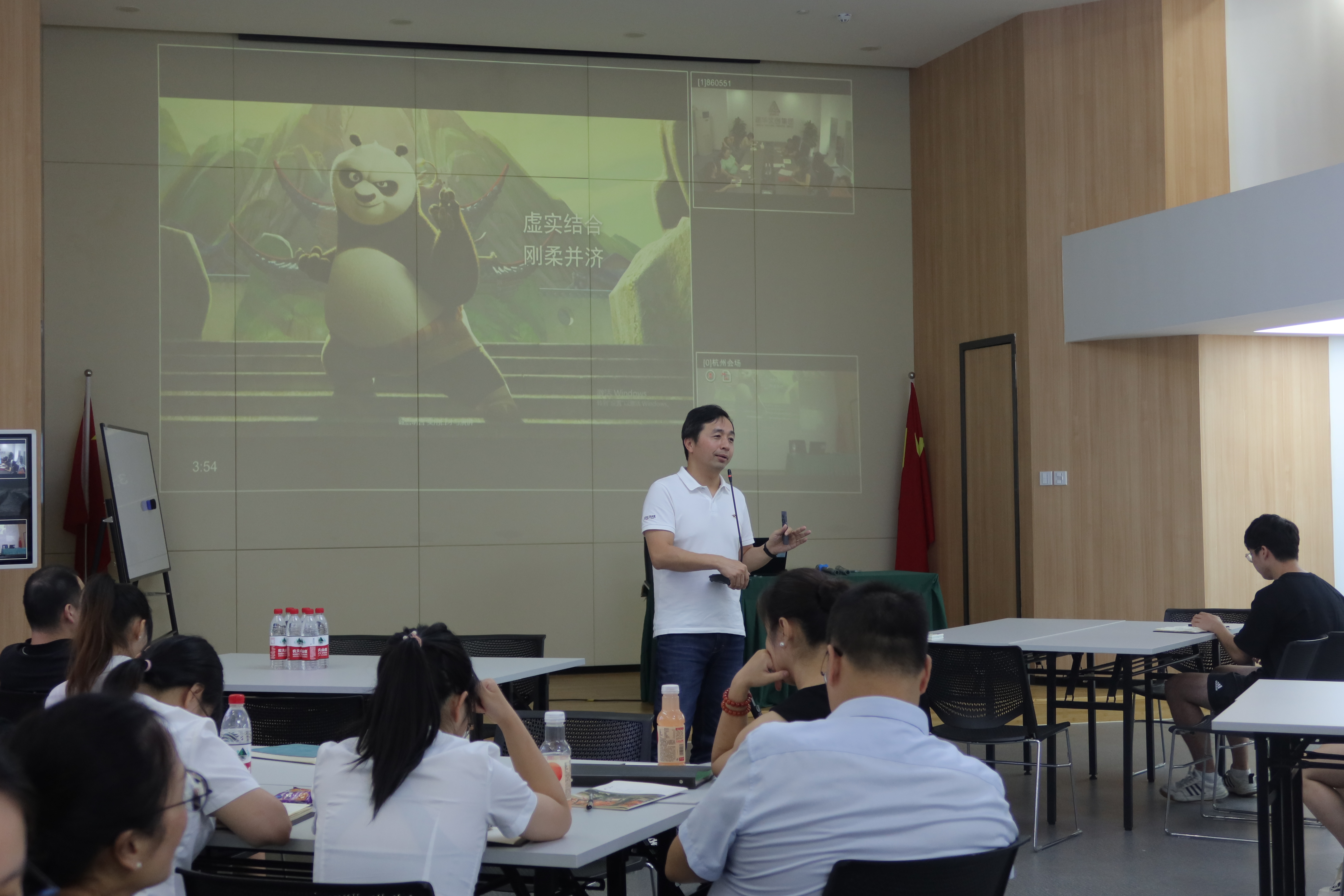 建華文創(chuàng)集團開展公眾表達(dá)與演講能力培訓(xùn)