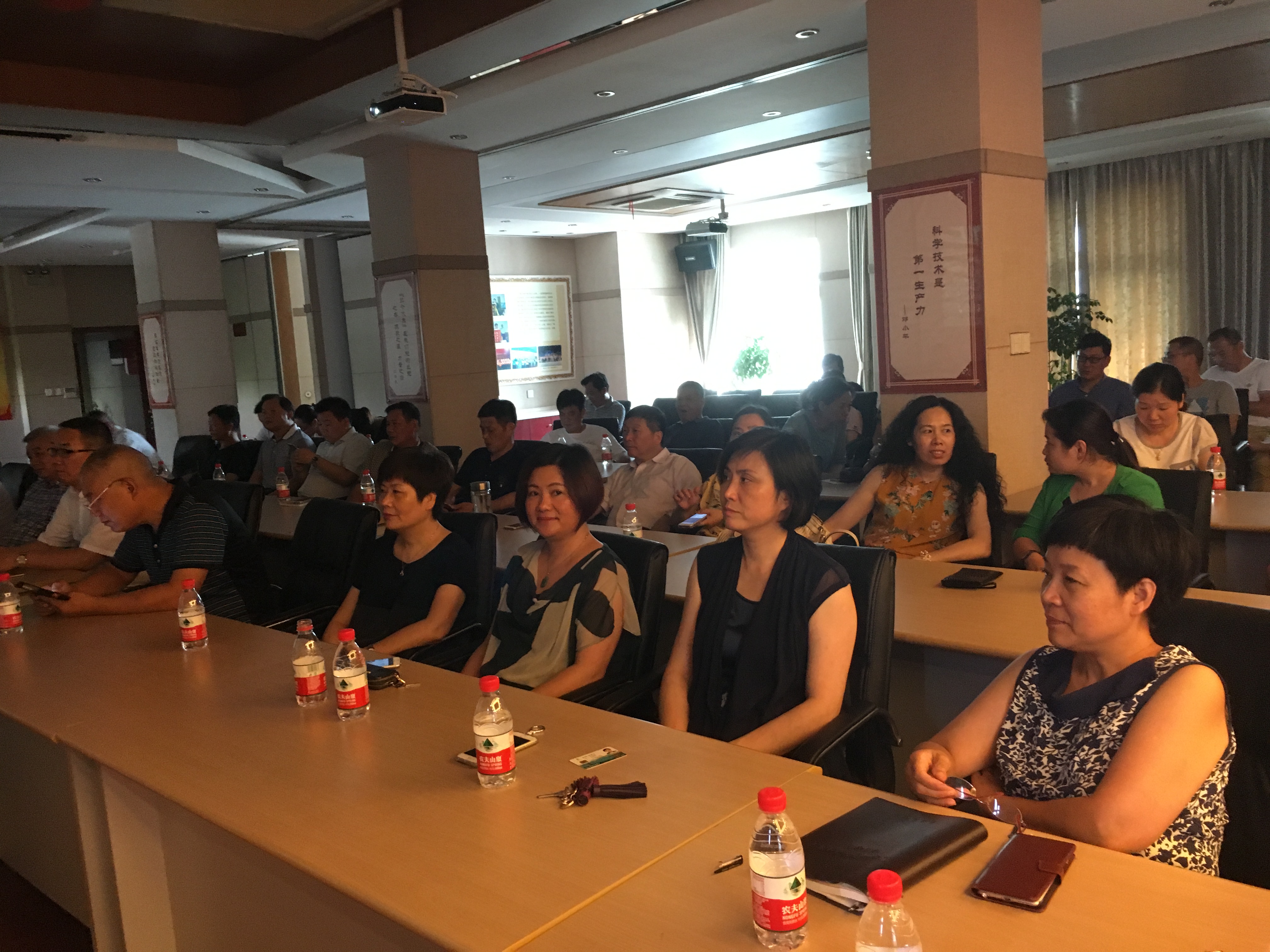 2篇-沒有共產(chǎn)黨就沒有新中國觀后感 (1).jpg 2篇-沒有共產(chǎn)黨就沒有新中國觀后感 (1).jpg