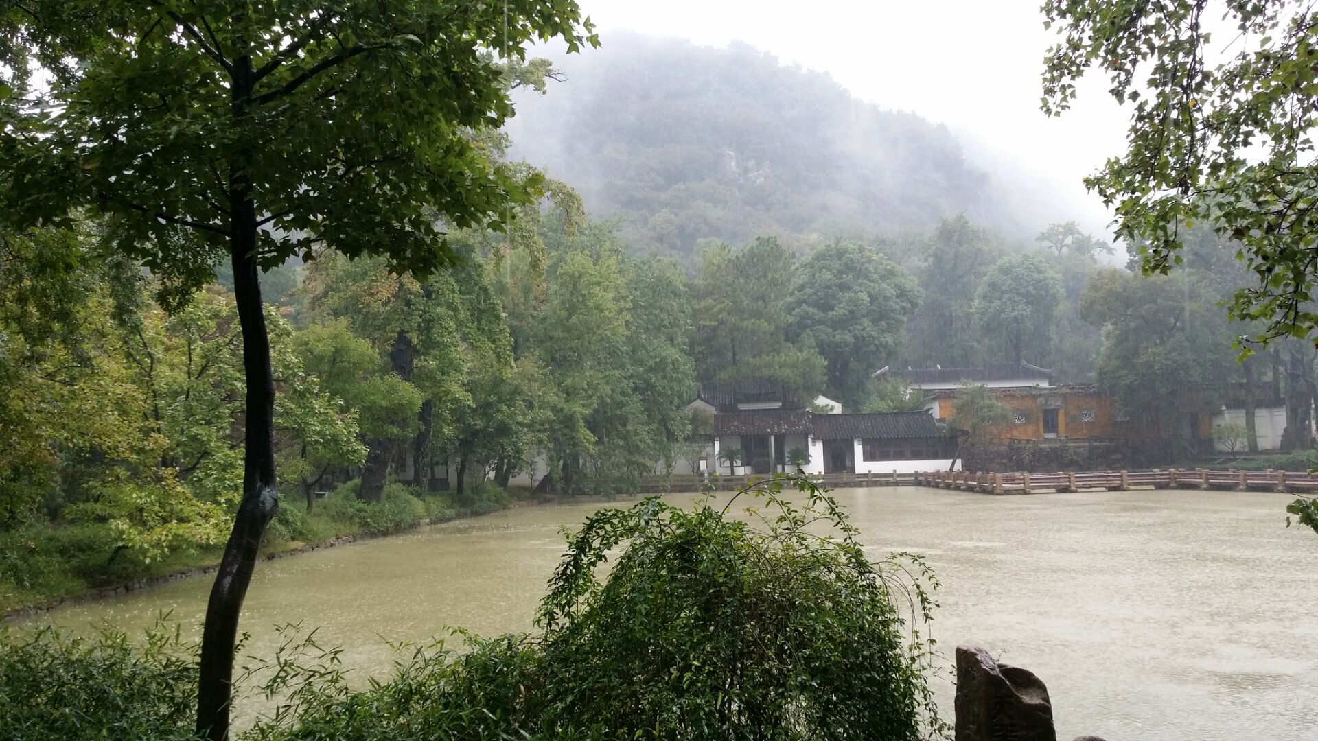 集團(tuán)工會(huì)組織療休養(yǎng)活動(dòng) (2).jpg