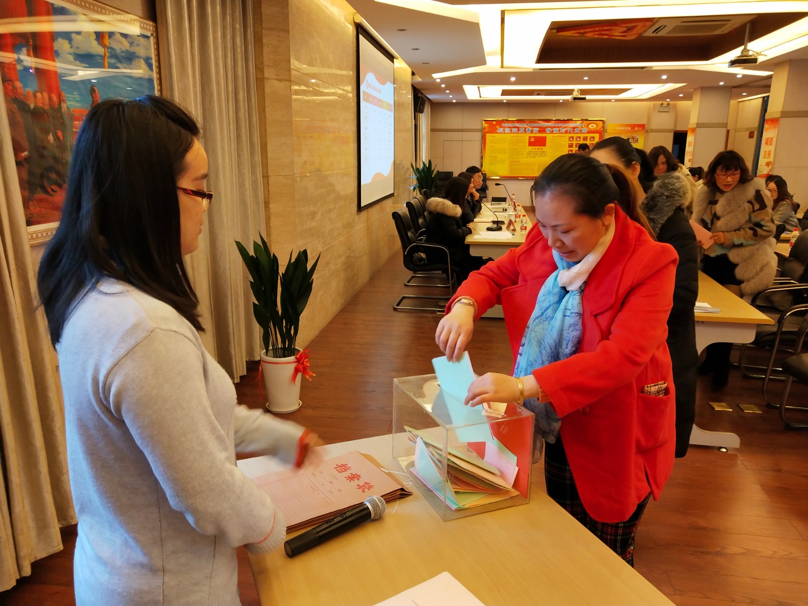 建華市場選舉產(chǎn)生第四屆工會(huì)委員會(huì) (2).jpg