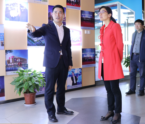 20170414拱墅區(qū)委常委、組織部長虞文娟調(diào)研集團黨建工作 (1).png