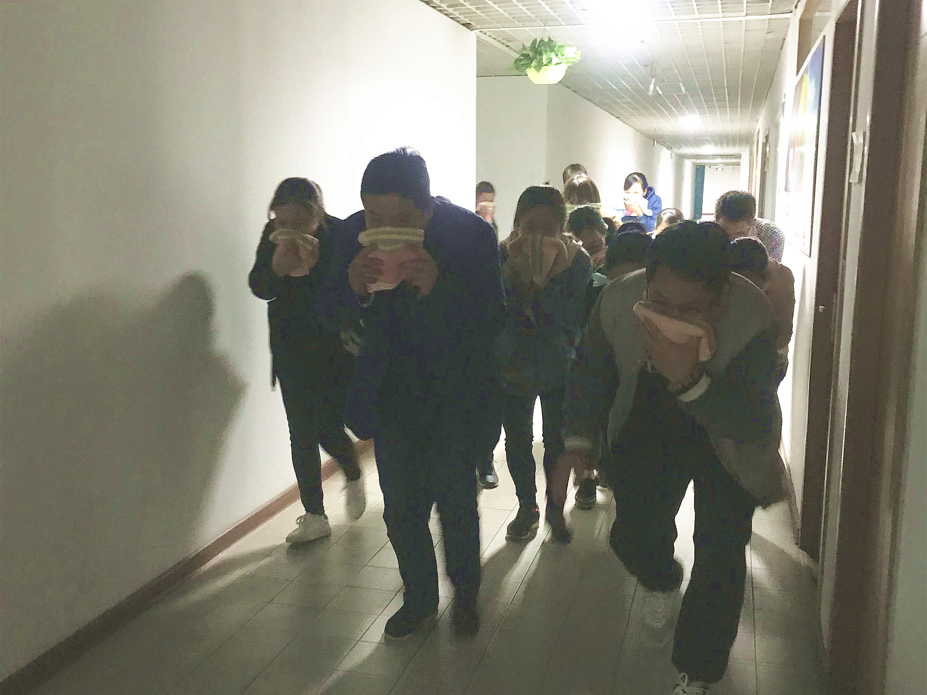 疏散撤離.jpg 疏散撤離.jpg